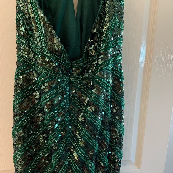 CAMILLE LE VIE Green sequin halter gown PROM DRESS - Picture 9 of 13